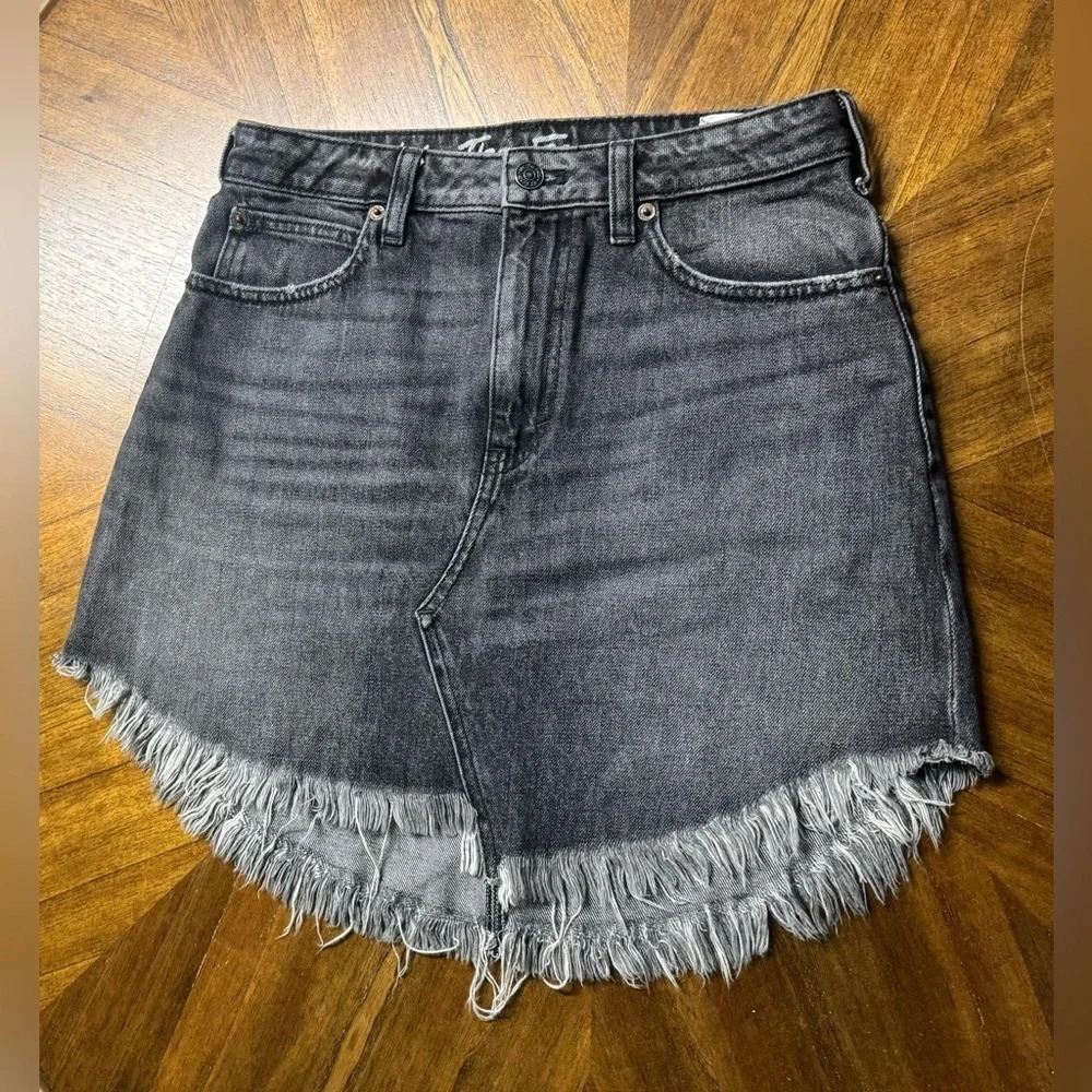 Free People Bailey Frayed Denim Mini Skirt Black Wash Boho Size 27 - Picture 1 of 7